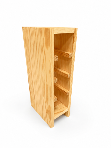 regal na wino 4 butelki.png